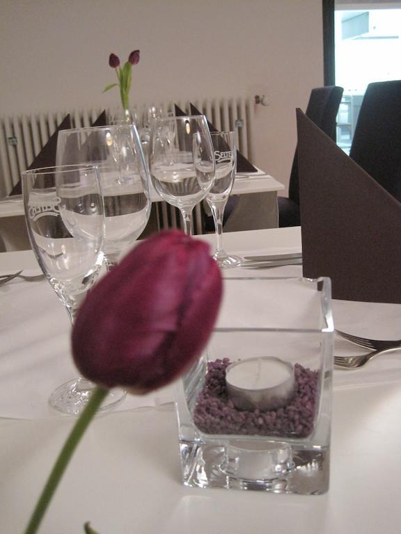 美味餐厅酒店 诺伊马根-德赫龙 外观 照片